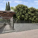 Holiday home Oasis Near The And Tourist Area *