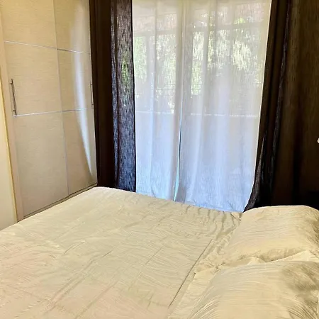 Vakantiehuis Oasis Near The And Tourist Area Paphos