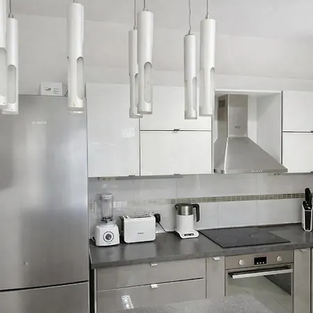 Oasis Near The And Tourist Area بافوس