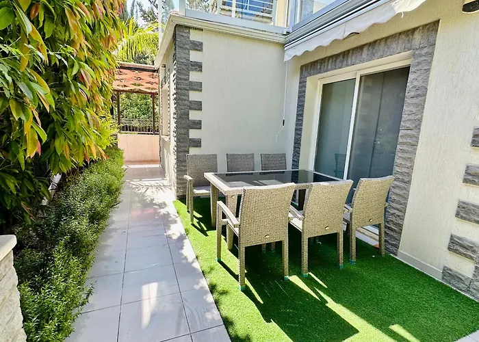 Oasis Near The And Tourist Area 度假居 *