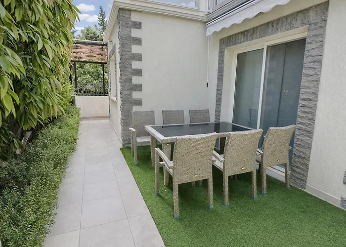 Oasis Near The And Tourist Area * Paphos