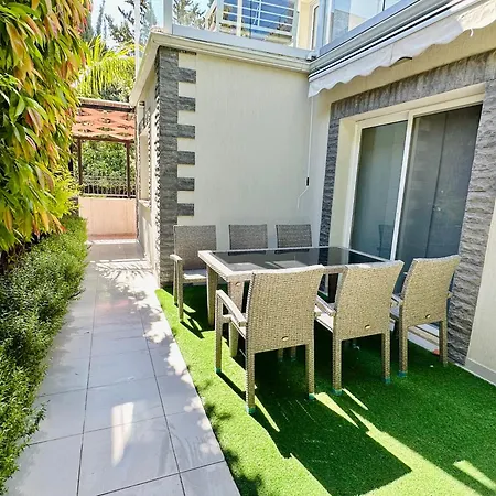 Oasis Near The And Tourist Area Case de vacanță *