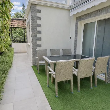 Oasis Near The And Tourist Area * Paphos